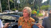 Bank Dunia memberikan peringatan terkait soal program makan siang dan susu gratis yang dijanjikan oleh Prabowo Subianto dan Gibran